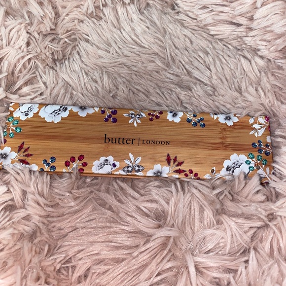 Butter London I Natural Goddess Eyeshadow Palette - Picture 2 of 2